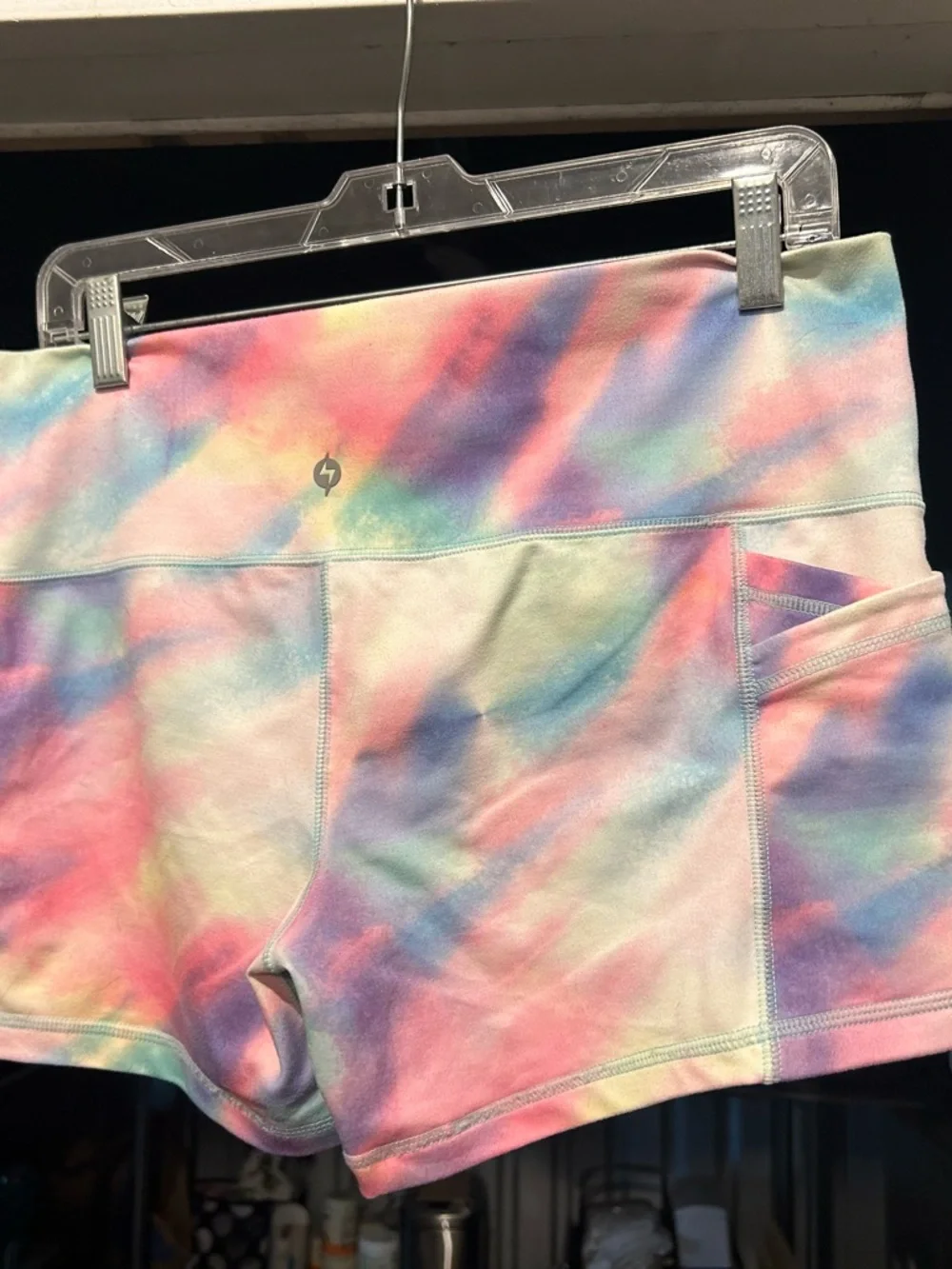 Women’s pop flex Pastel Tie-Dye Performance Shorts - Picture 2 of 5